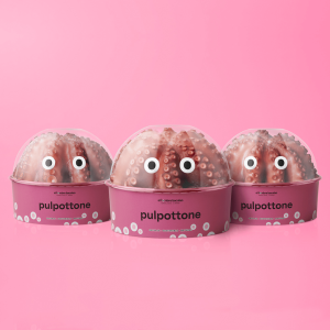 The octopuses, as if they were an ice-cream item, are presented in tubs.